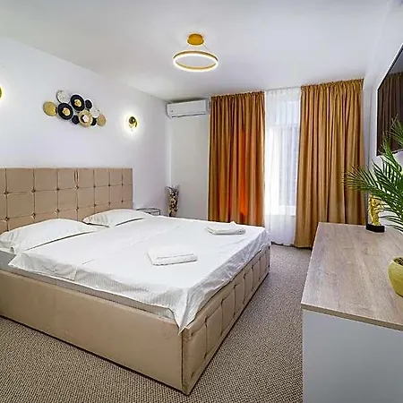 Francesca Hotel